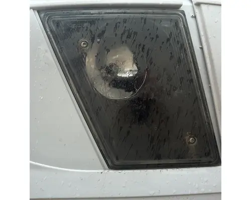 VOLVO VNL FOG LIGHT