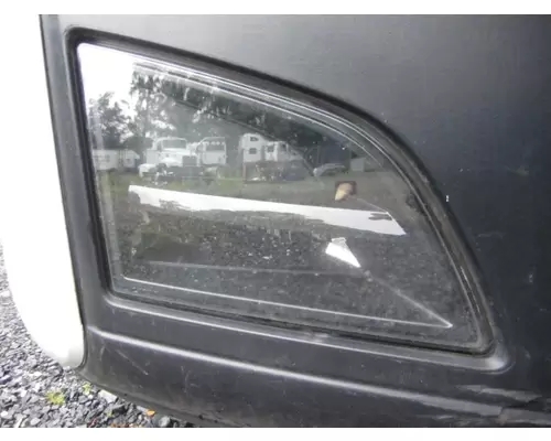 VOLVO VNL FOG LIGHT