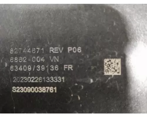 VOLVO VNL FOG LIGHT