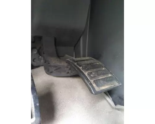 VOLVO VNL FOOT PEDAL