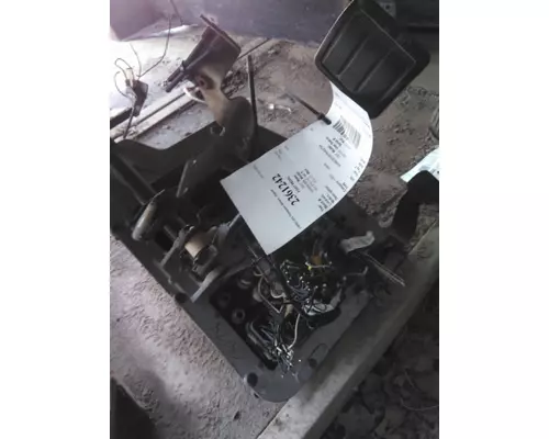 VOLVO VNL FOOT PEDAL