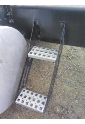 VOLVO VNL FRAME STEP