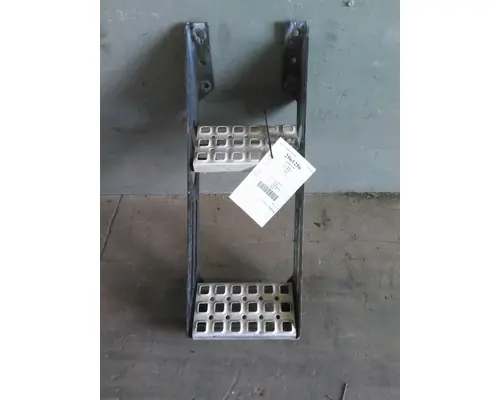 VOLVO VNL FRAME STEP