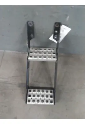 VOLVO VNL FRAME STEP