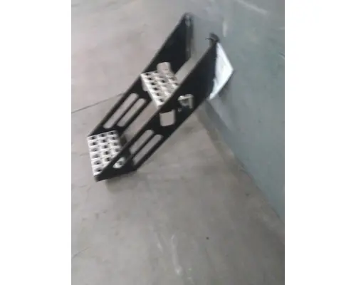 VOLVO VNL FRAME STEP