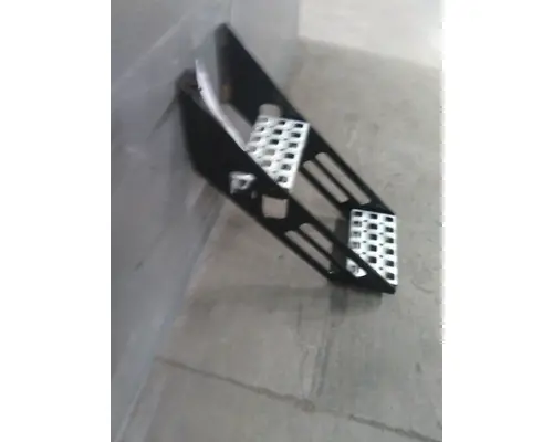 VOLVO VNL FRAME STEP