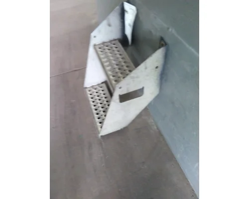 VOLVO VNL FRAME STEP