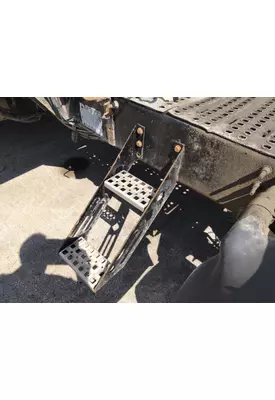 VOLVO VNL FRAME STEP