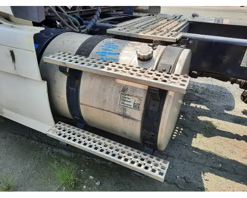 VOLVO VNL FUEL TANK