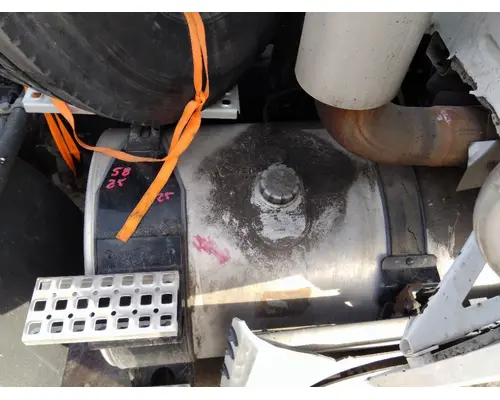 VOLVO VNL FUEL TANK