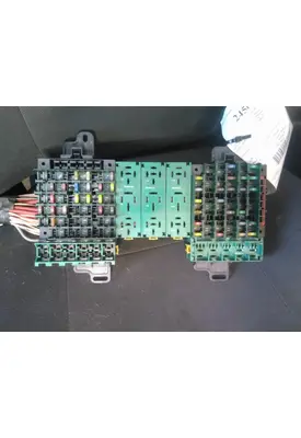 VOLVO VNL FUSE BOX