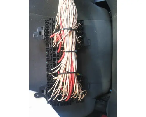 VOLVO VNL FUSE BOX
