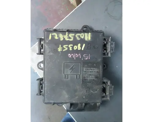 VOLVO VNL FUSE BOX