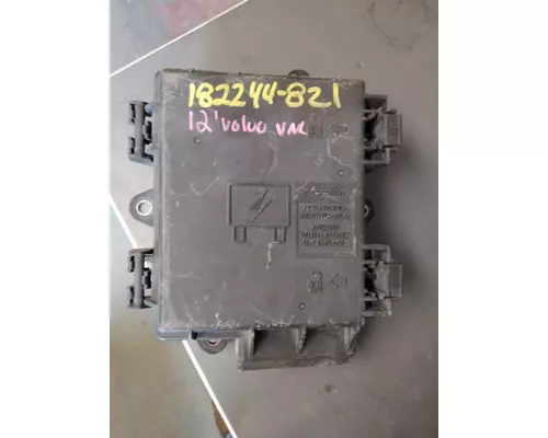 VOLVO VNL FUSE BOX