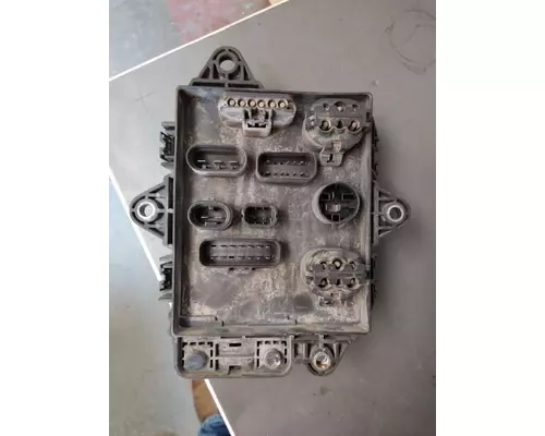 VOLVO VNL FUSE BOX