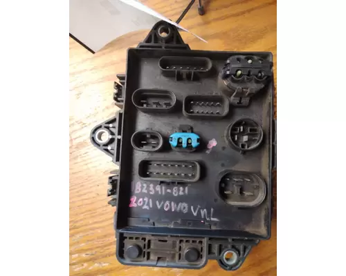 VOLVO VNL FUSE BOX