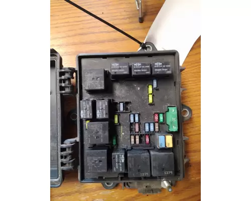 VOLVO VNL FUSE BOX