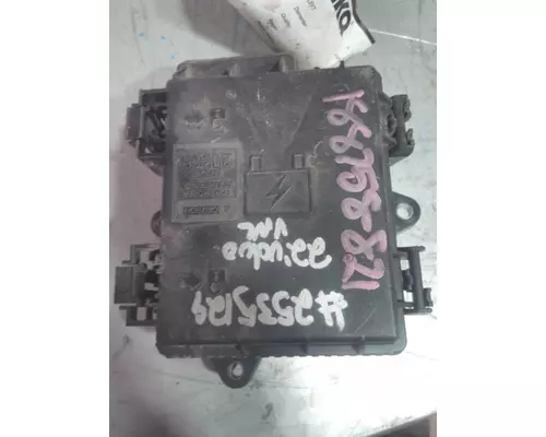 VOLVO VNL FUSE BOX