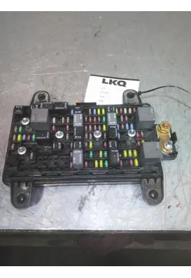 VOLVO VNL FUSE BOX