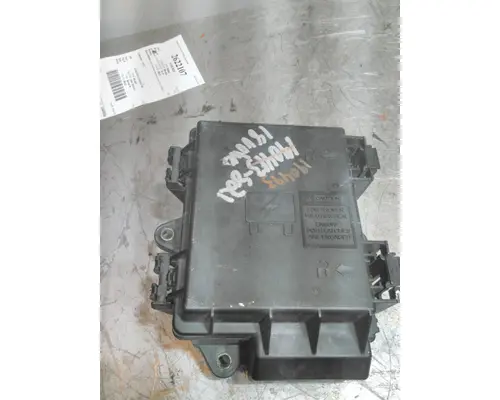 VOLVO VNL FUSE BOX