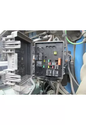 VOLVO VNL FUSE BOX