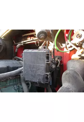 VOLVO VNL FUSE BOX