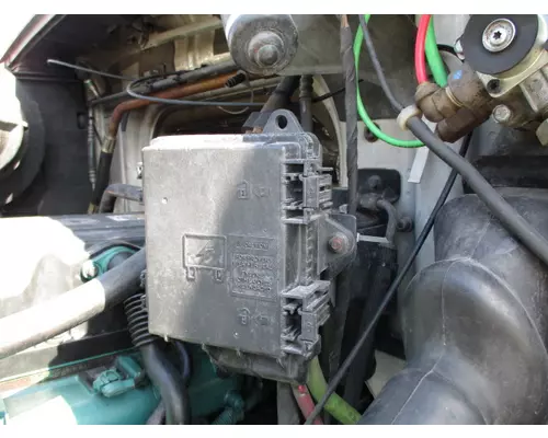 VOLVO VNL FUSE BOX