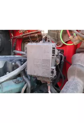 VOLVO VNL FUSE BOX