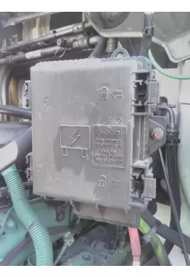 VOLVO VNL FUSE BOX