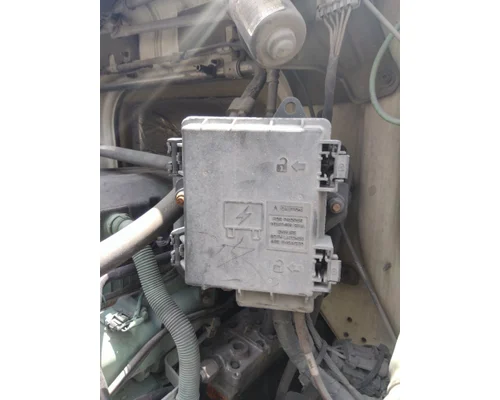 VOLVO VNL FUSE BOX