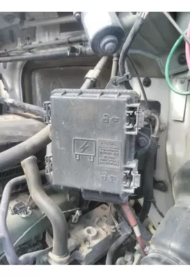 VOLVO VNL FUSE BOX