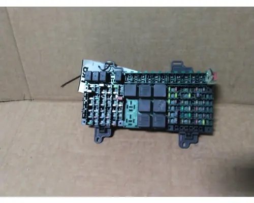 VOLVO VNL FUSE BOX