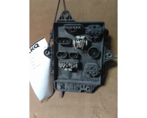 VOLVO VNL FUSE BOX