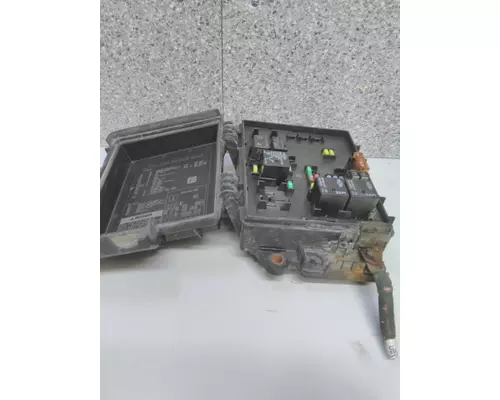 VOLVO VNL FUSE BOX