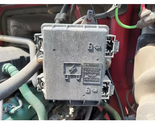 VOLVO VNL FUSE BOX