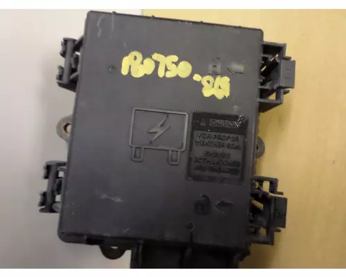 VOLVO VNL FUSE BOX