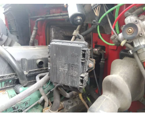 VOLVO VNL FUSE BOX