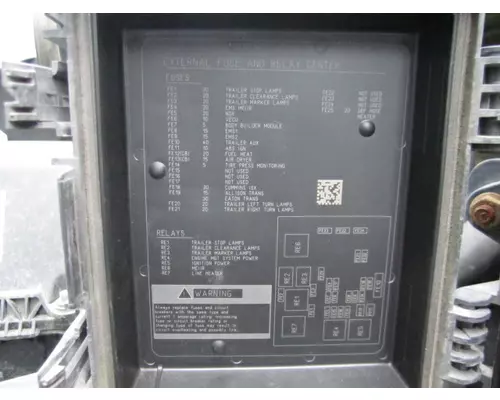 VOLVO VNL FUSE BOX