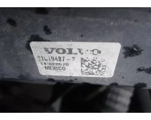 VOLVO VNL FUSE BOX