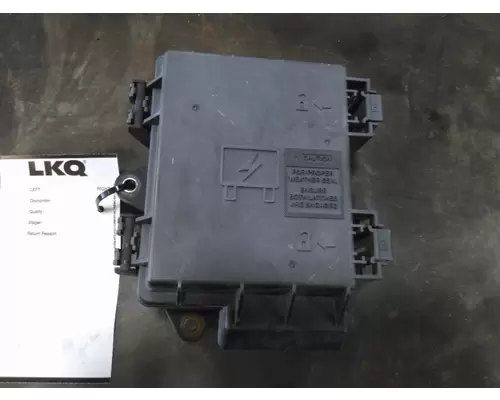 VOLVO VNL FUSE BOX