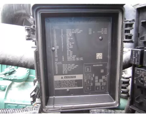 VOLVO VNL FUSE BOX