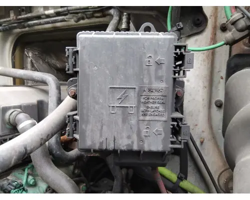 VOLVO VNL FUSE BOX