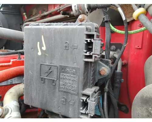 VOLVO VNL FUSE BOX