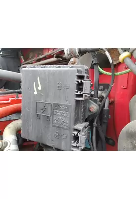 VOLVO VNL FUSE BOX