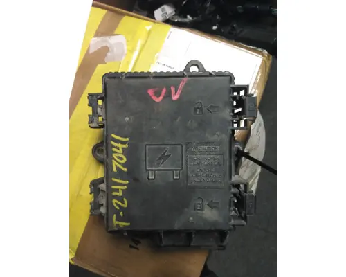VOLVO VNL FUSE BOX