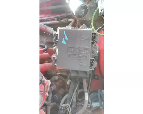VOLVO VNL FUSE BOX