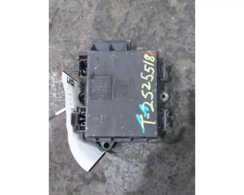VOLVO VNL FUSE BOX