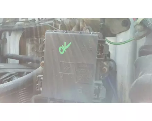 VOLVO VNL FUSE BOX