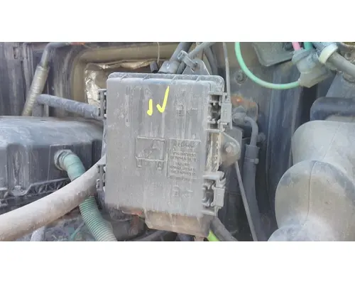VOLVO VNL FUSE BOX