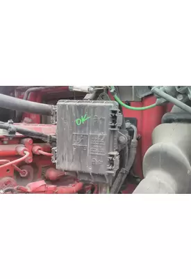 VOLVO VNL FUSE BOX